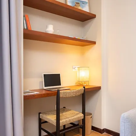 Spectacular Beachfront Loft-style Casa Corina Ii