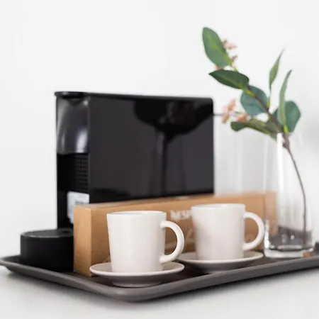 Spectacular Beachfront Loft-style Casa Corina Ii Lejlighed