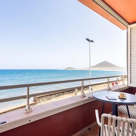Spectacular Beachfront Loft-style Casa Corina Ii エル・メダノ