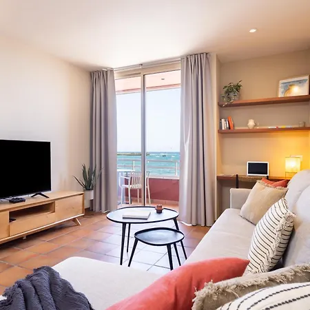 Spectacular Beachfront Loft-style Casa Corina Ii Apartment