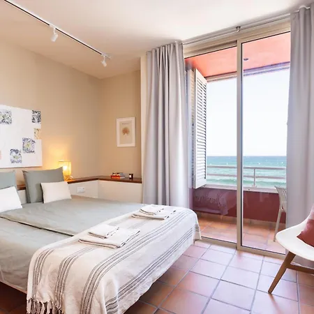 شقة Spectacular Beachfront Loft-style Casa Corina Ii