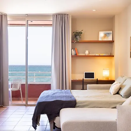 Apartment Spectacular Beachfront Loft-style Casa Corina Ii