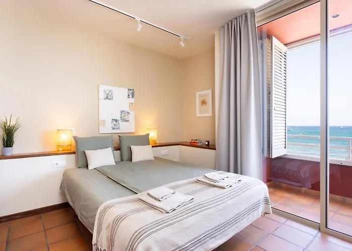 Lägenhet Spectacular Beachfront Loft-style Casa Corina Ii